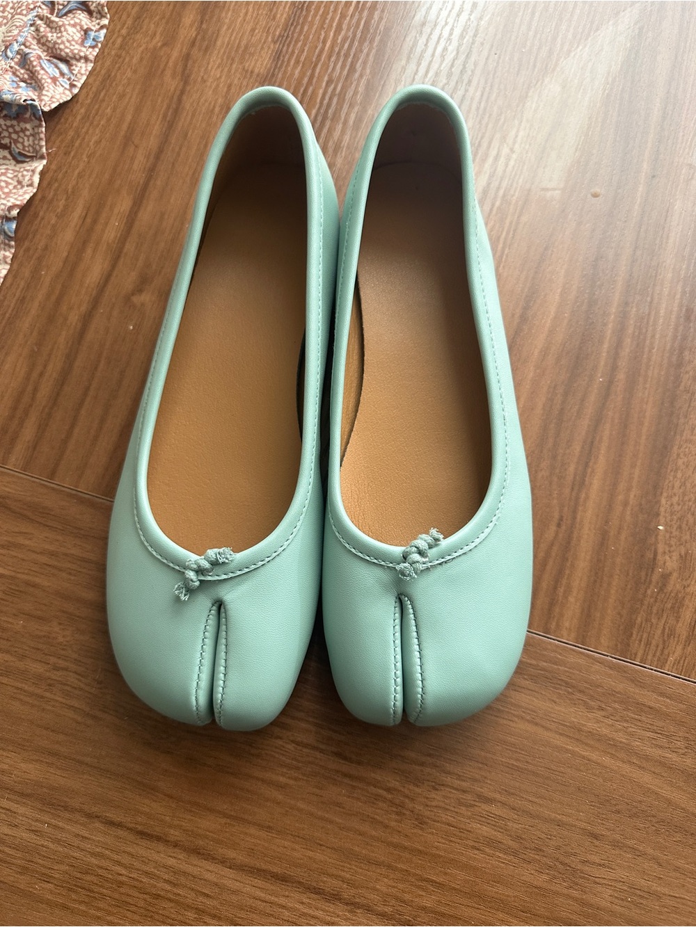 Women’s Mint Green Split-Toe Ballet Flats